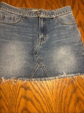 PacSun Light Blue Denim Skirt with Contrast Topstitching Size 26